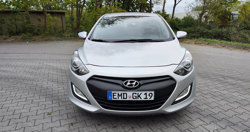 Hyundai I30 cena 31900 przebieg: 180000, rok produkcji 2012 z Praszka małe 466